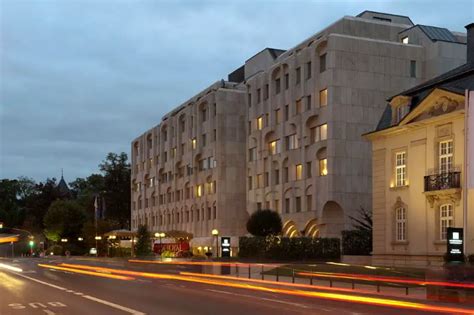 hotels near notre dame cathedral